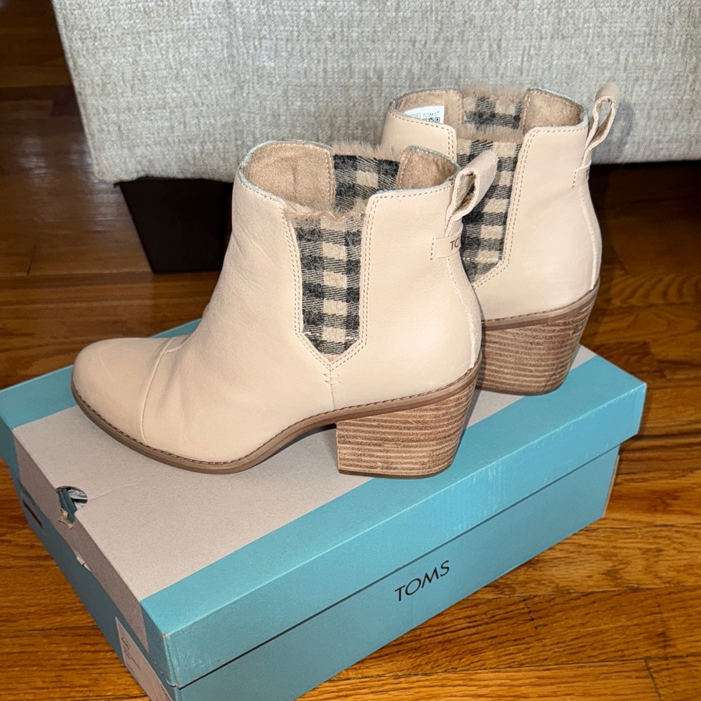 Toms Everly Natural Leather Ankle Boot Sand Size 8.5